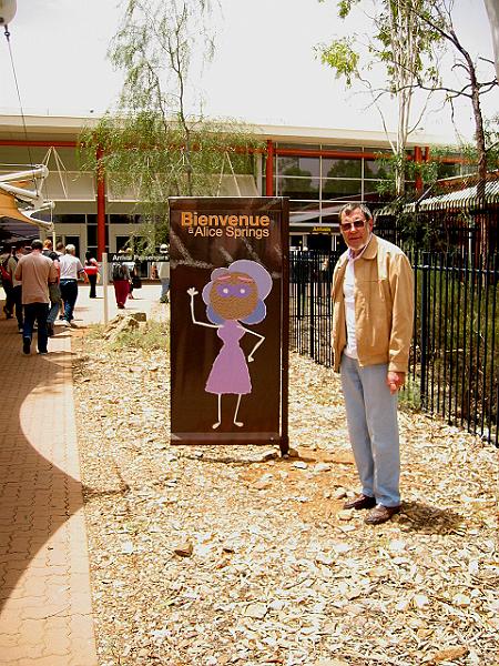 A 257 Alice Springs - A l'aeroport.jpg